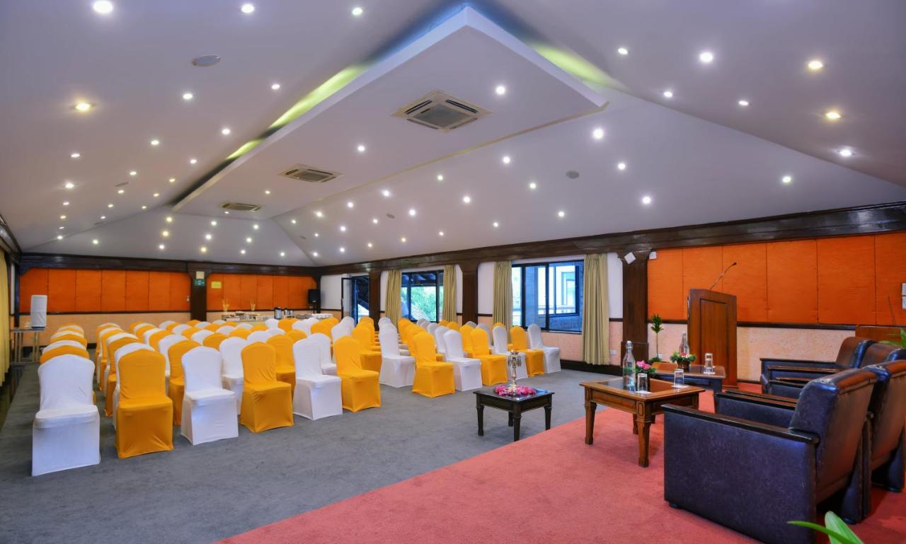 Hotel Barahi פוקהרה מראה חיצוני תמונה