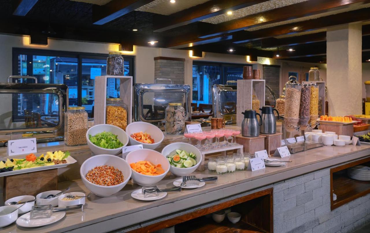Hotel Barahi פוקהרה מראה חיצוני תמונה