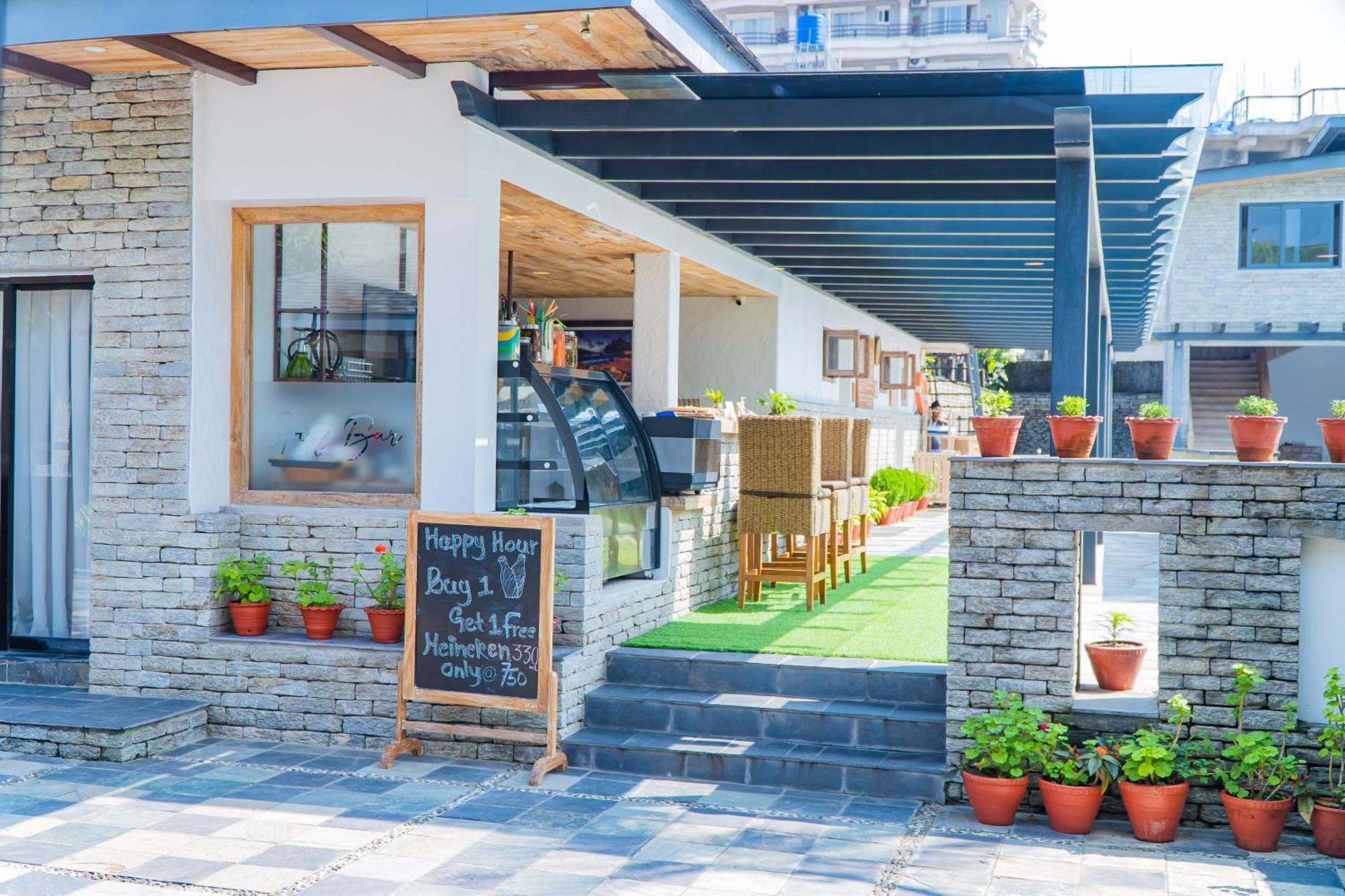 Hotel Barahi פוקהרה מראה חיצוני תמונה