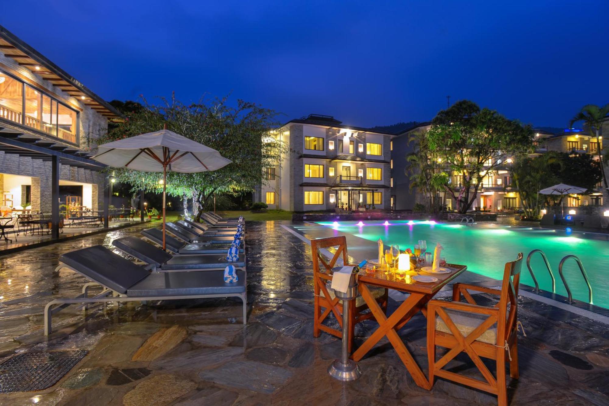 Hotel Barahi פוקהרה מראה חיצוני תמונה