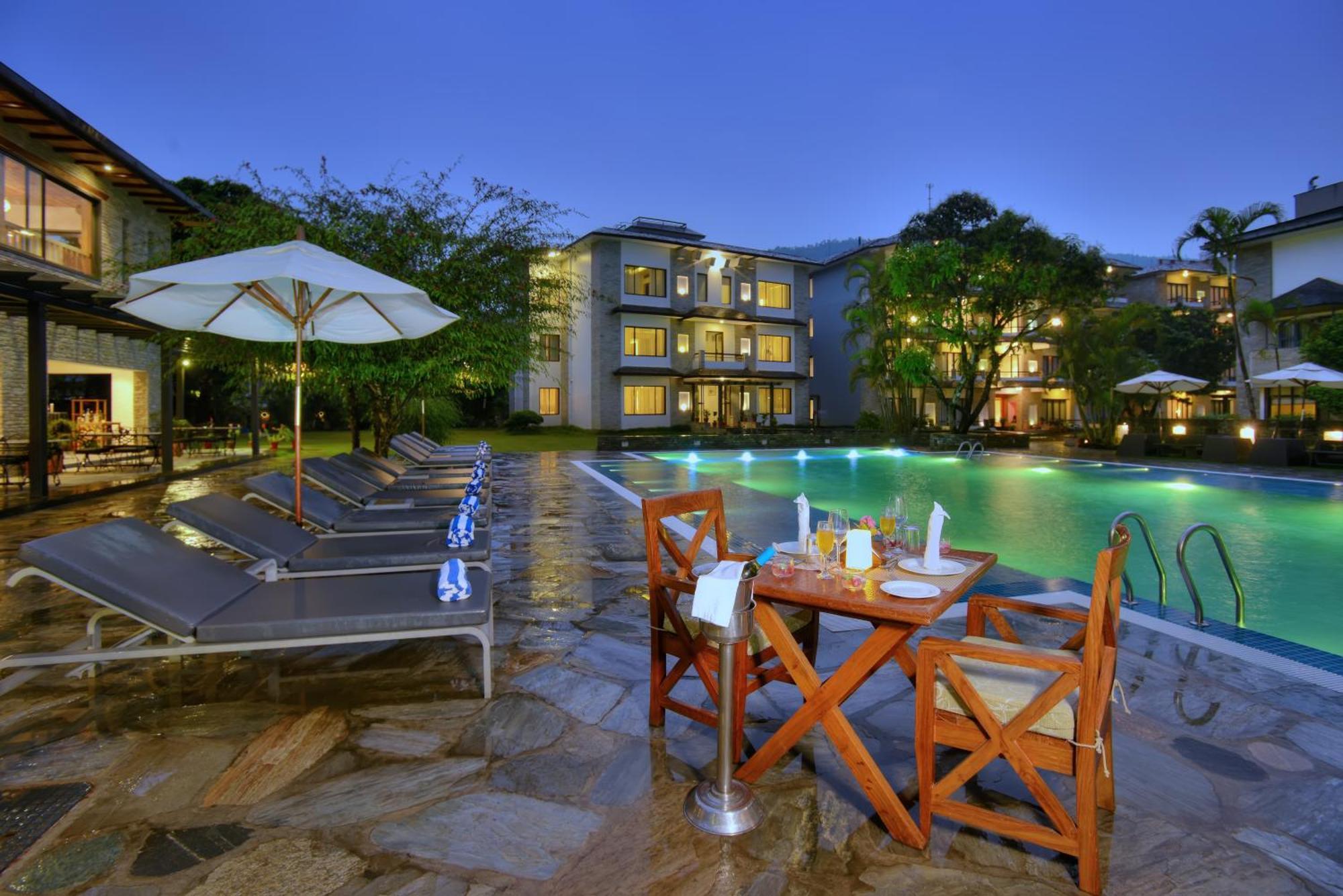 Hotel Barahi פוקהרה מראה חיצוני תמונה