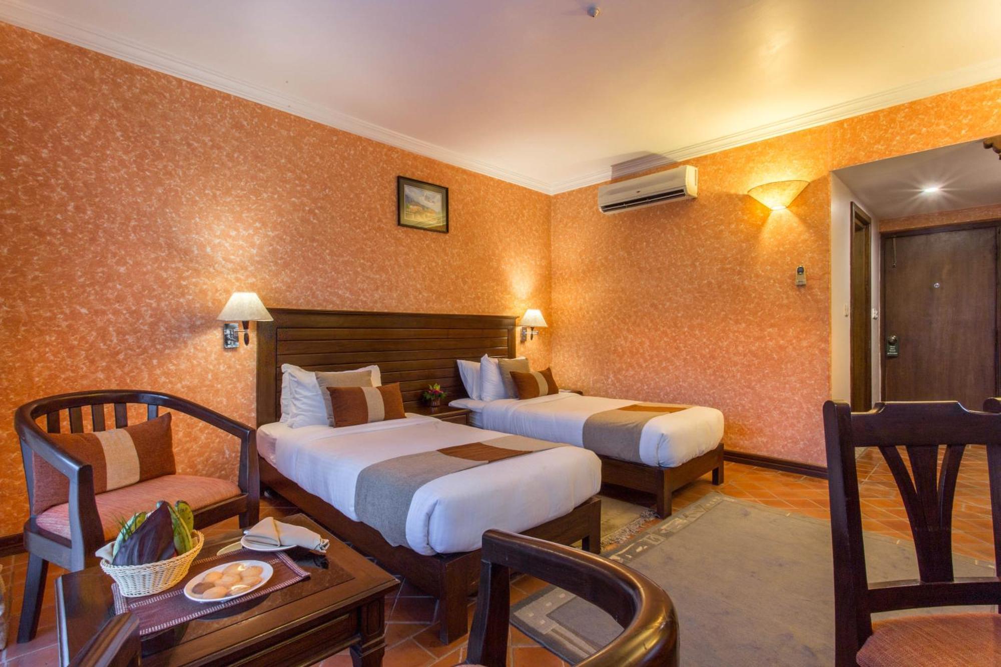 Hotel Barahi פוקהרה מראה חיצוני תמונה