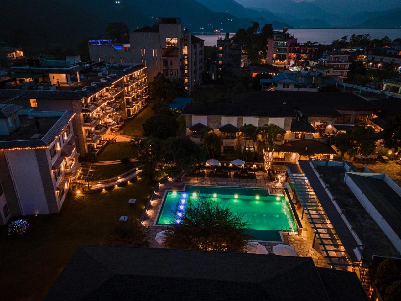 Hotel Barahi פוקהרה מראה חיצוני תמונה