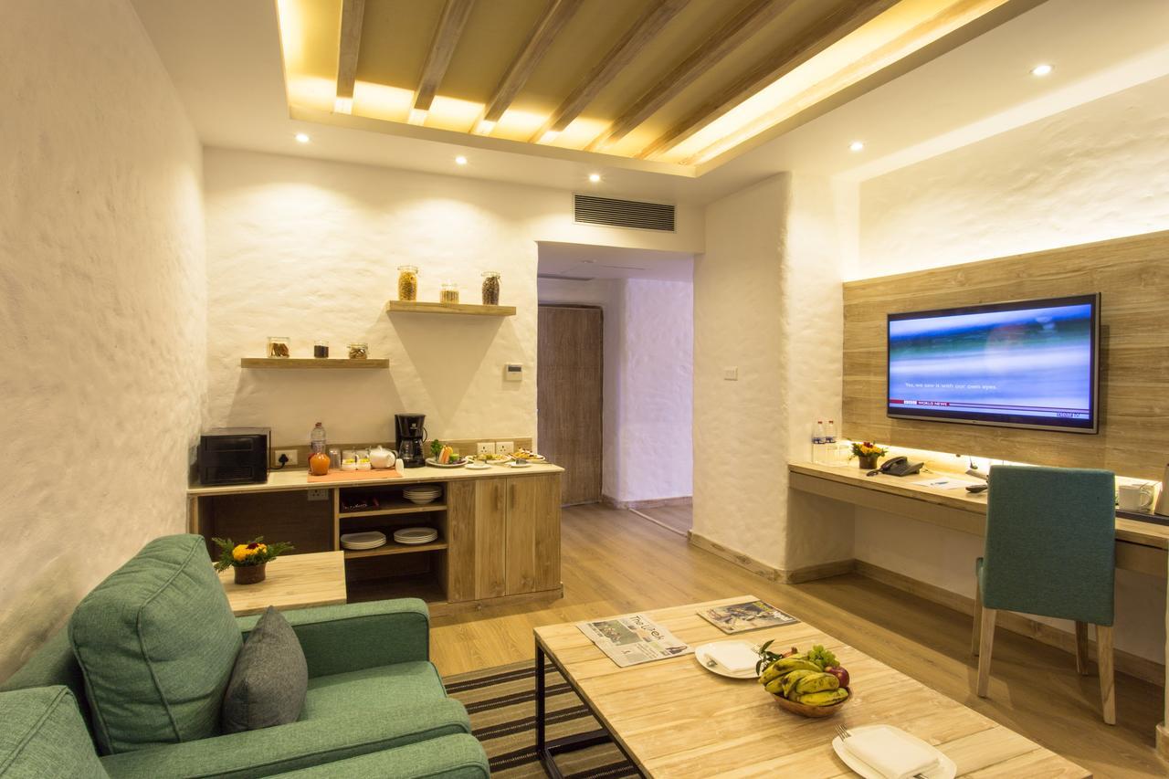 Hotel Barahi פוקהרה מראה חיצוני תמונה